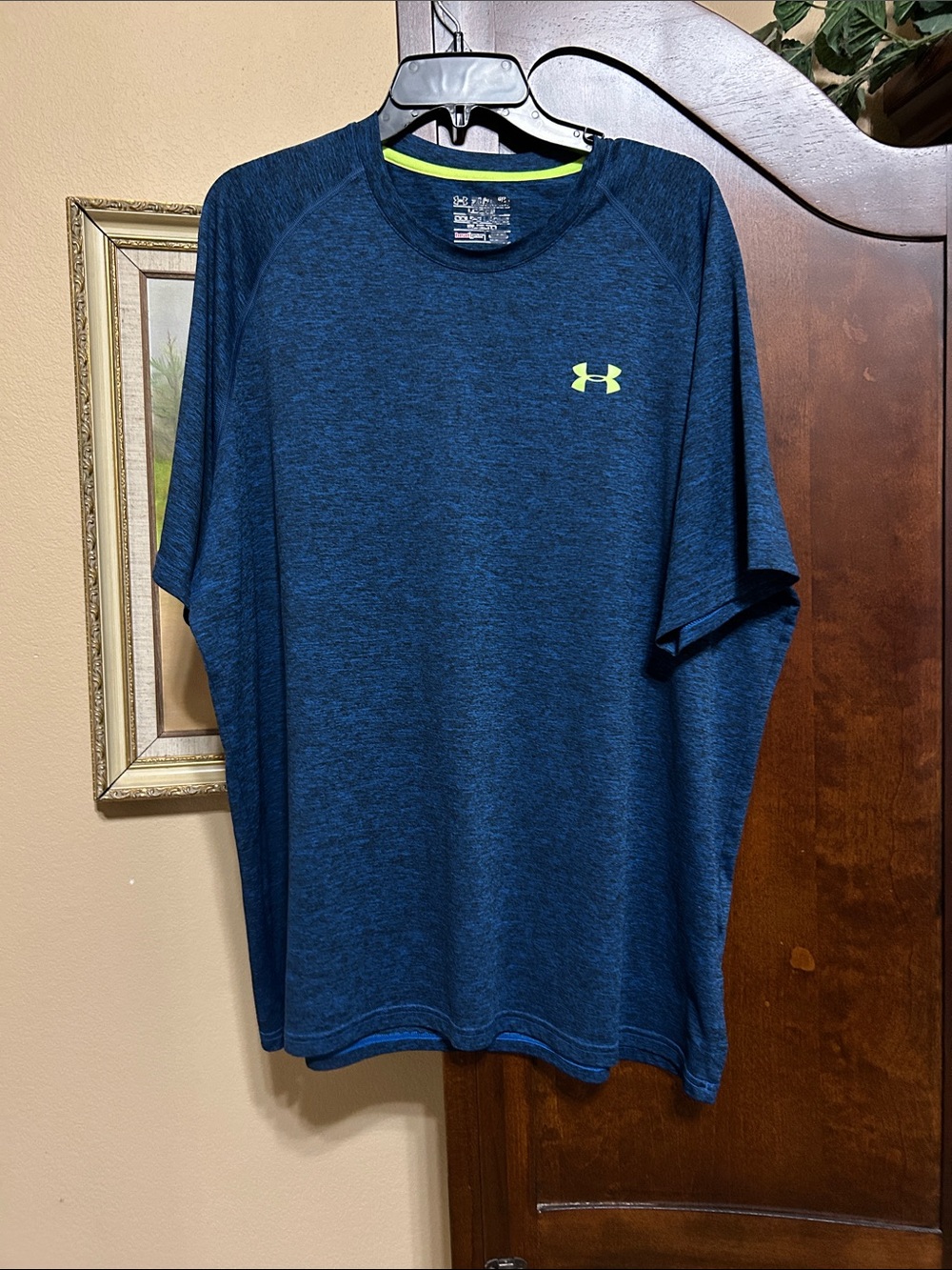 Under Armour Men's Short Sleeve Tech Tee in Navy with Neon Accent size XL
